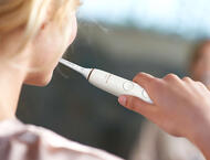 Електрически четки за зъби Звукова четка за зъби Philips Sonicare DiamondClean New Generation, бяла HX9911/94
